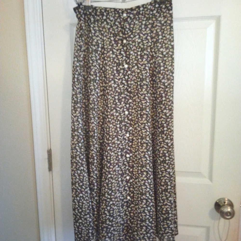 Bohemian Black Floral Maxi Skirt - Picture 3 of 5